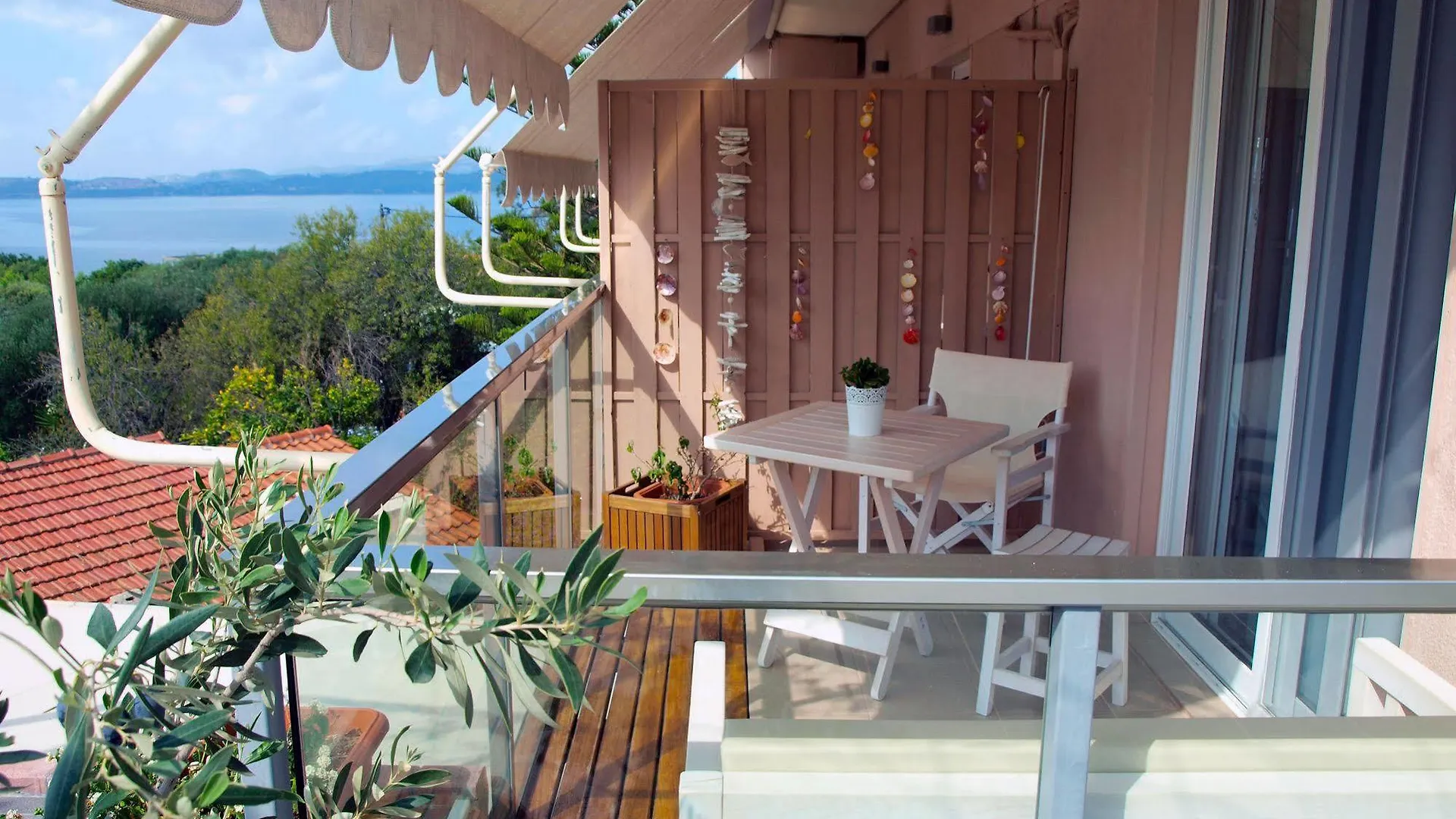 Nikostudios Argostoli  Grécia